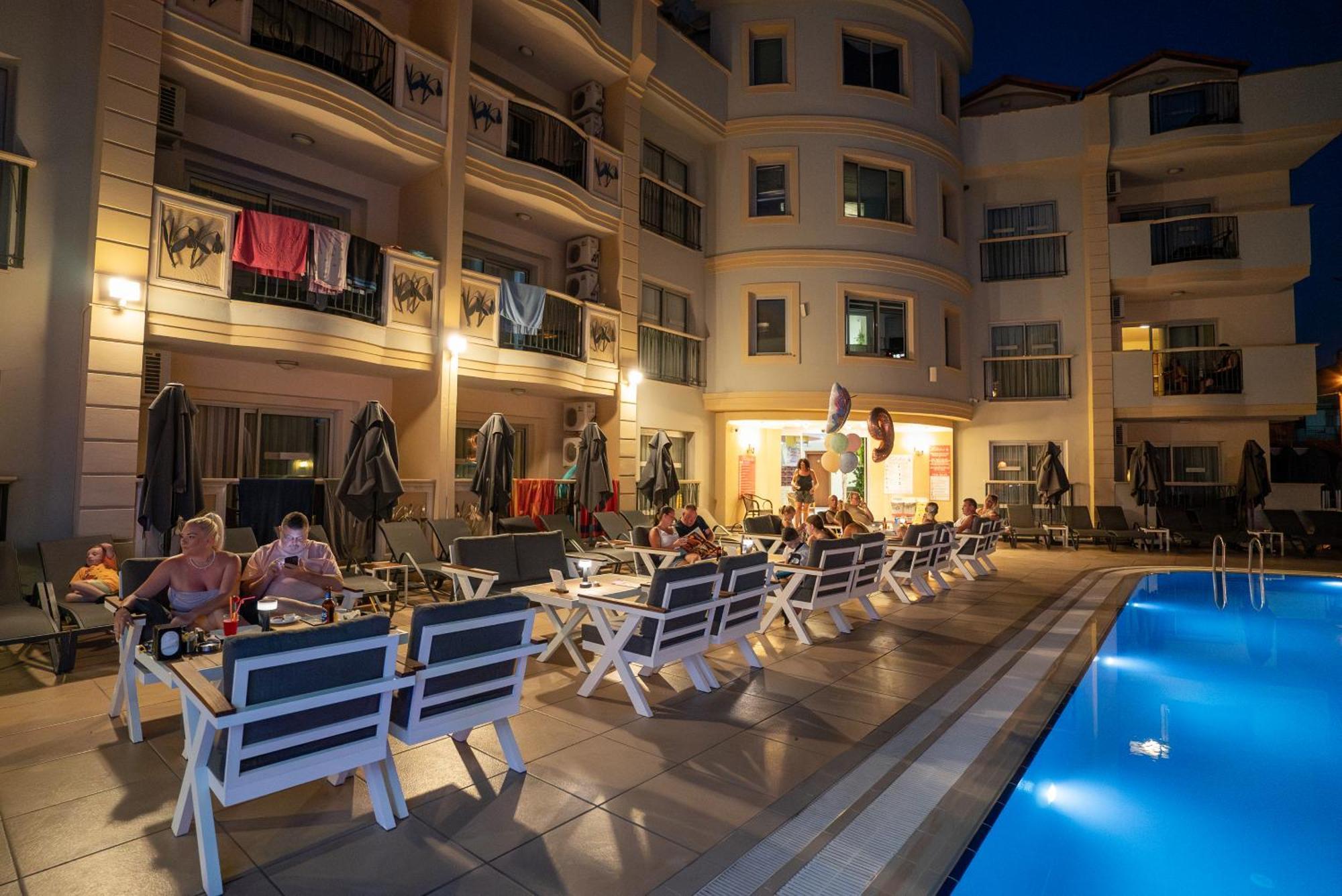 Club Karakas Apart Otel マルマリス エクステリア 写真
